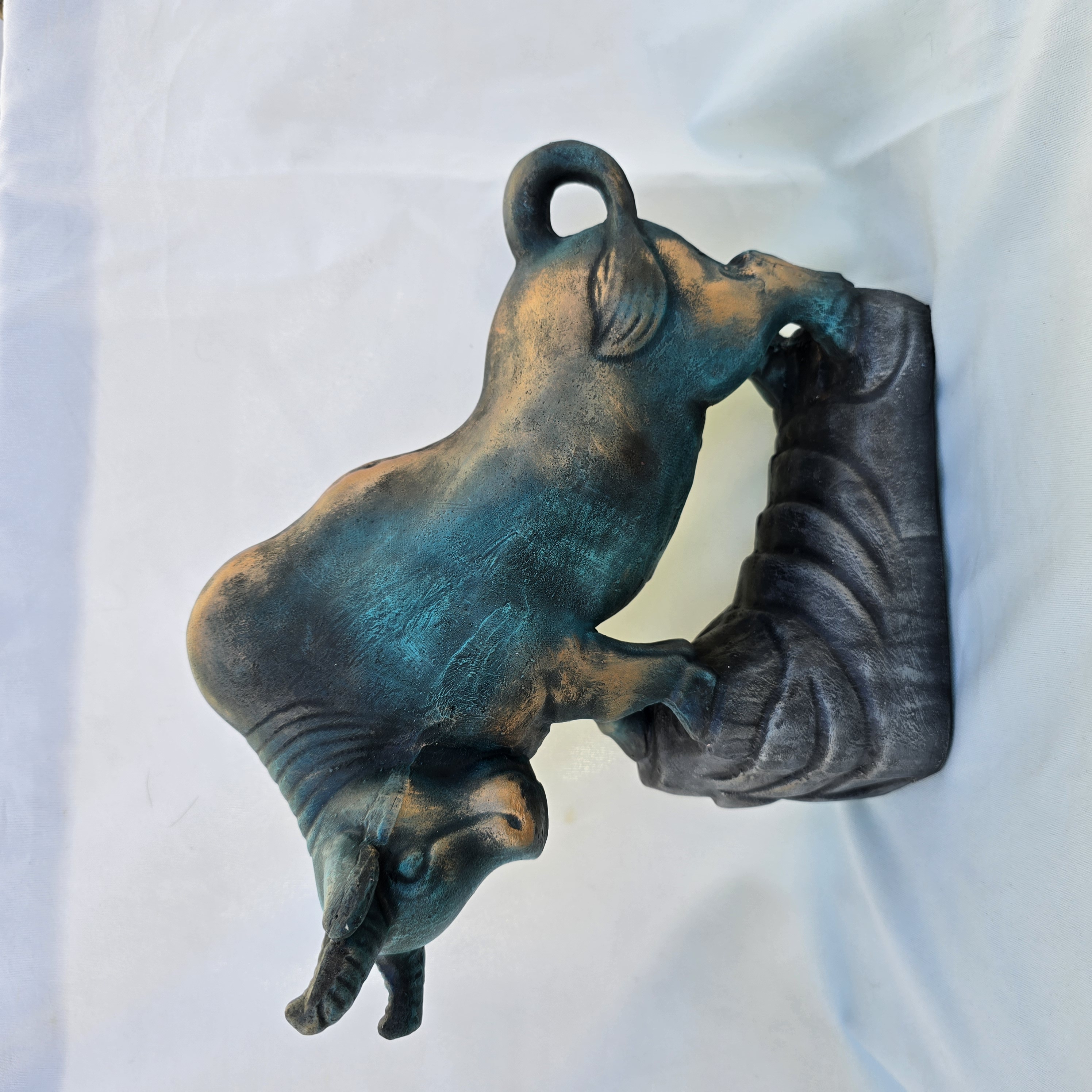 Toro Acantilado Azul